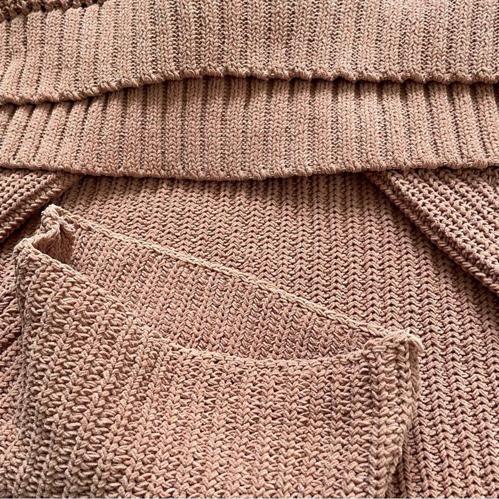 Aerie oversized knit sweater, size M - Picture 11 of 11